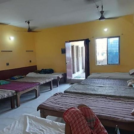 Narendra Niketan Hotell Kolkata Eksteriør bilde