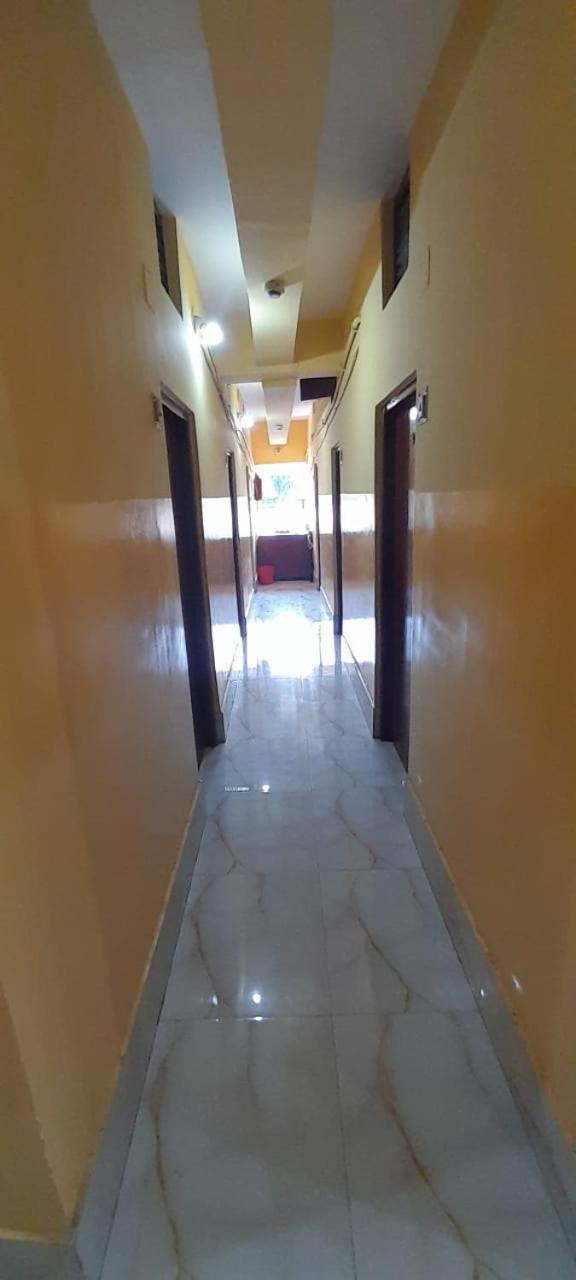 Narendra Niketan Hotell Kolkata Eksteriør bilde