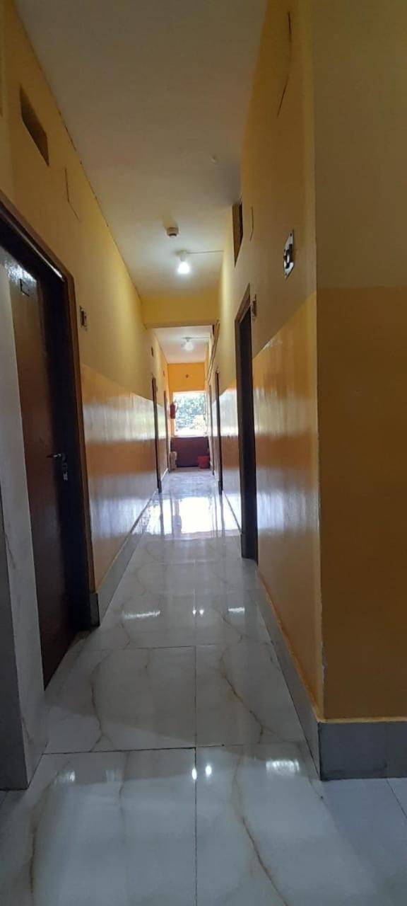 Narendra Niketan Hotell Kolkata Eksteriør bilde