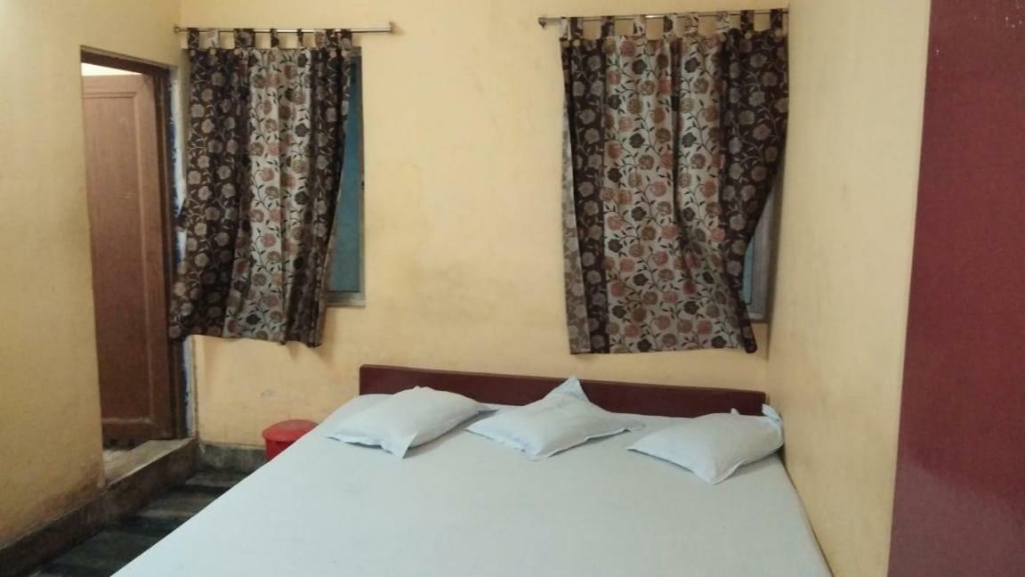 Narendra Niketan Hotell Kolkata Eksteriør bilde