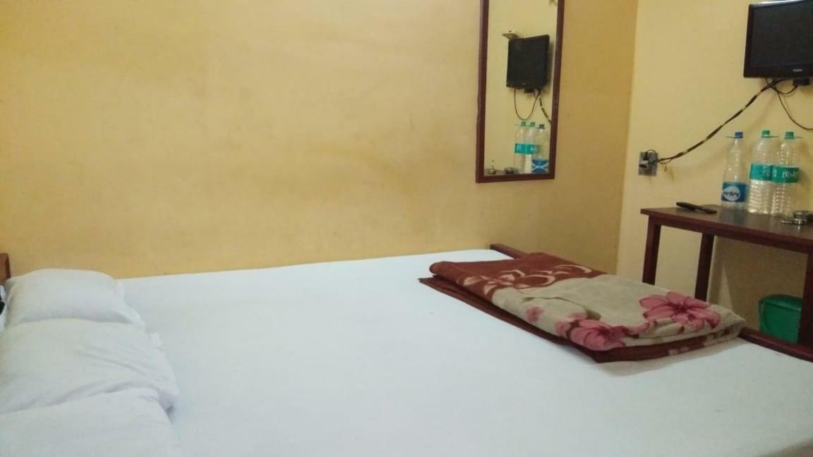 Narendra Niketan Hotell Kolkata Eksteriør bilde