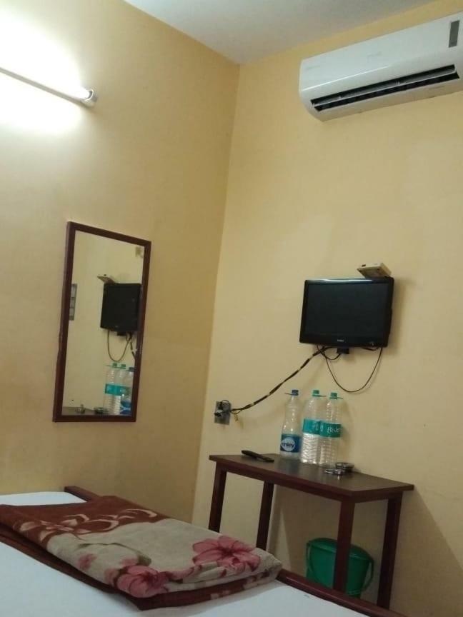 Narendra Niketan Hotell Kolkata Eksteriør bilde